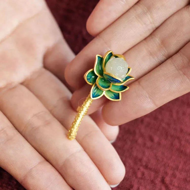 Charming Silver Piece for Any Occasion