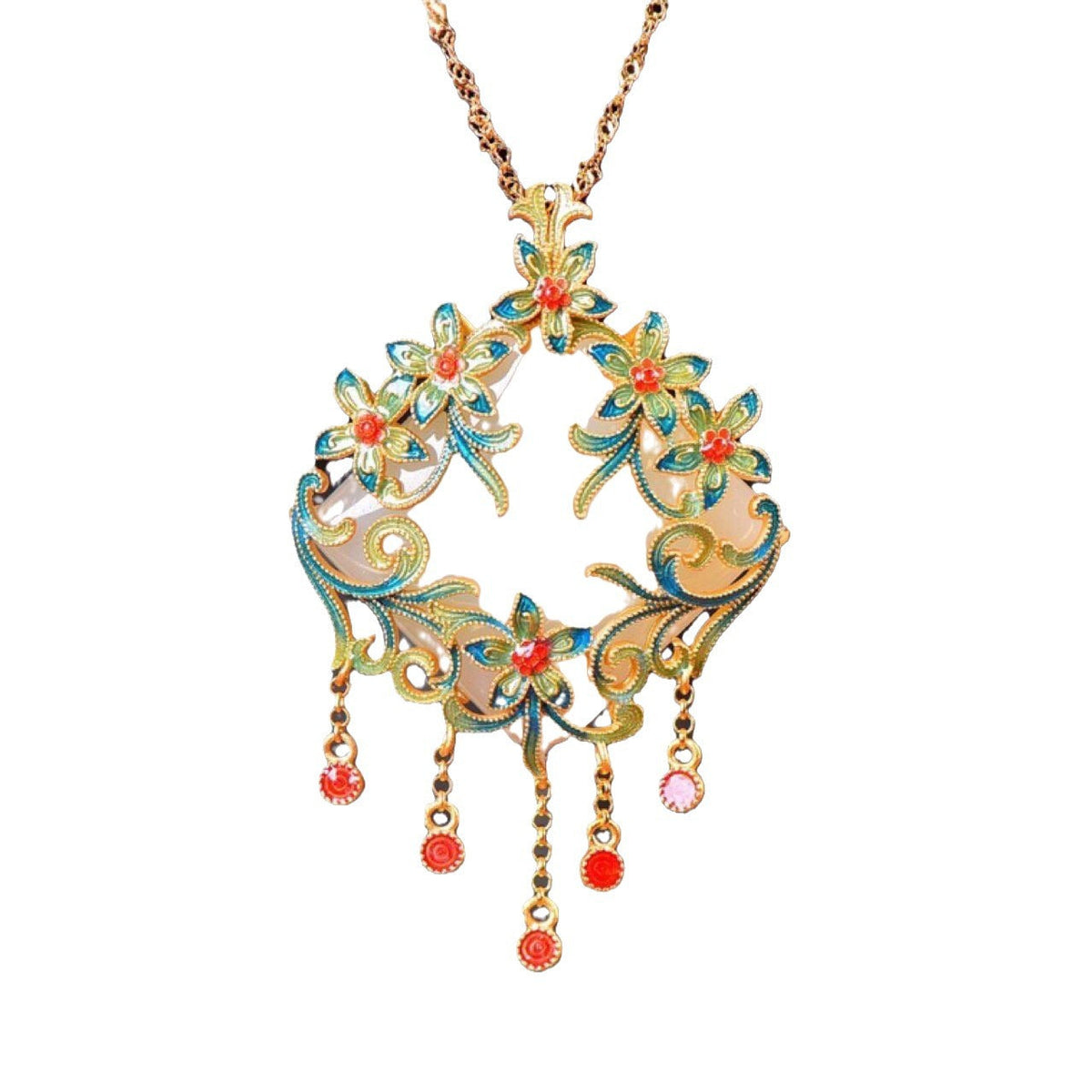 Elegant Gold Pendant for Every Occasion