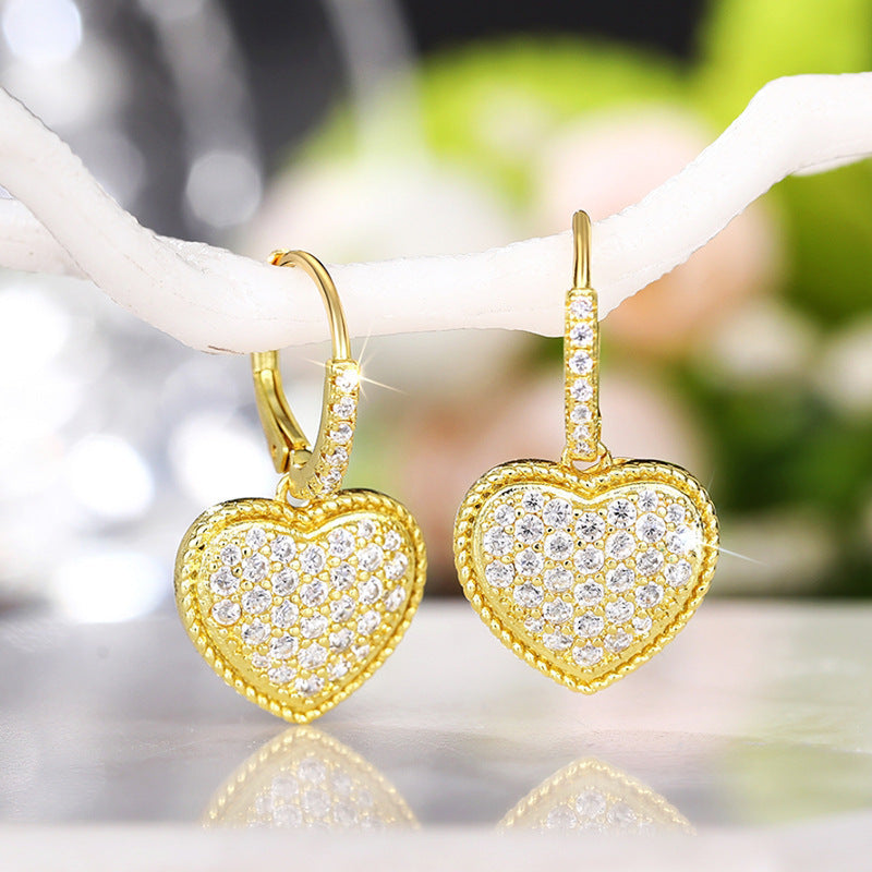 Classic Earring with Timeless Appeal