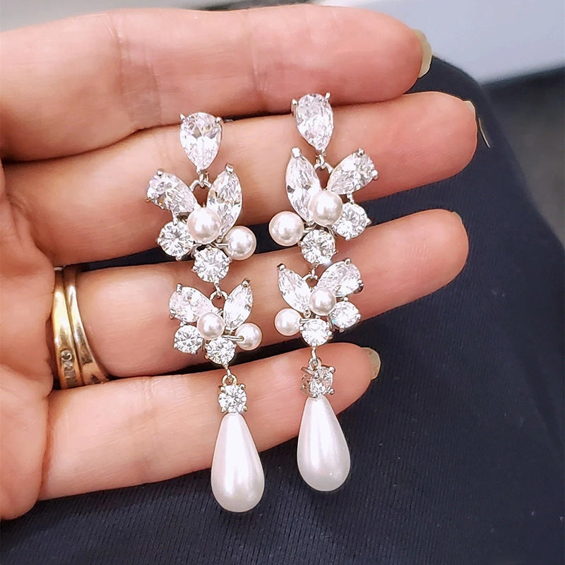 Beautiful Pearl Earring with Unique Style