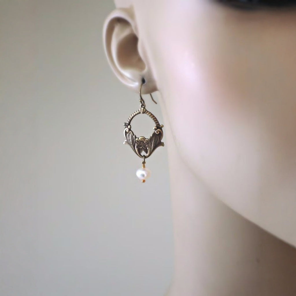 Beautiful Pearl Earring with Unique Style