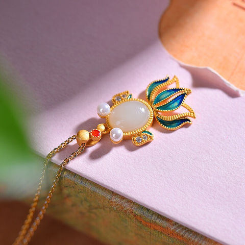 Elegant Gold Necklace for Every Occasion