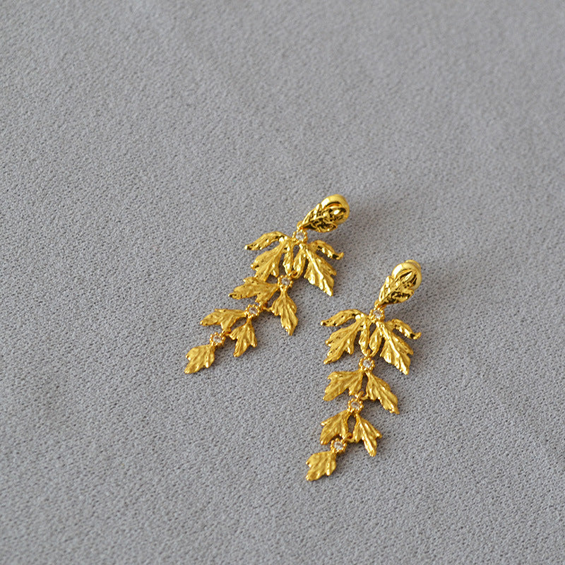 Stunning Gold Earring for Daily Wear