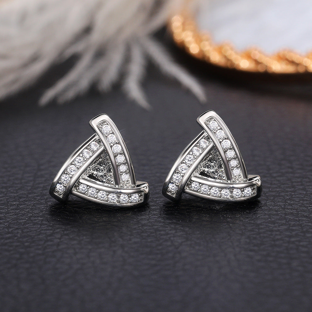 Charming Earring for Any Occasion