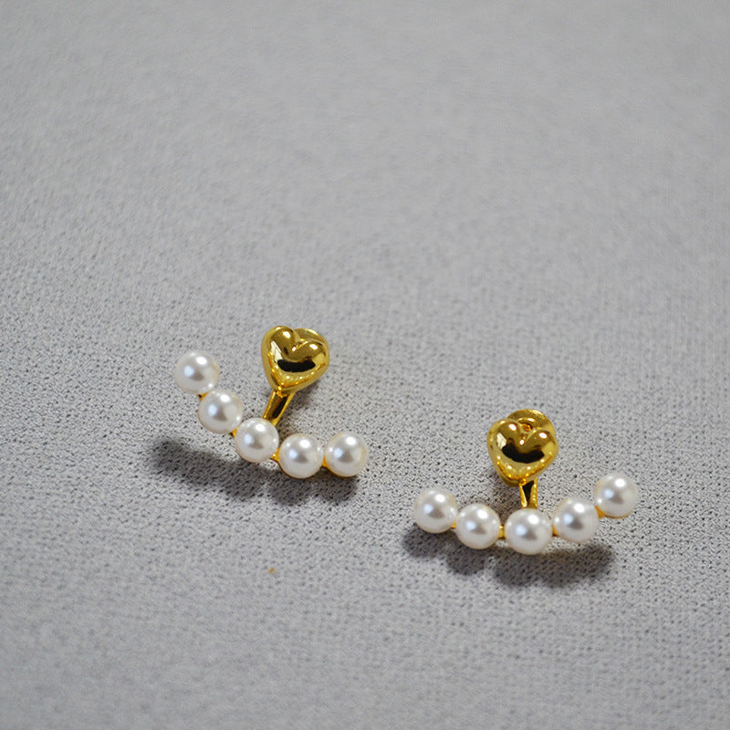 Charming Silver Earring for Any Occasion