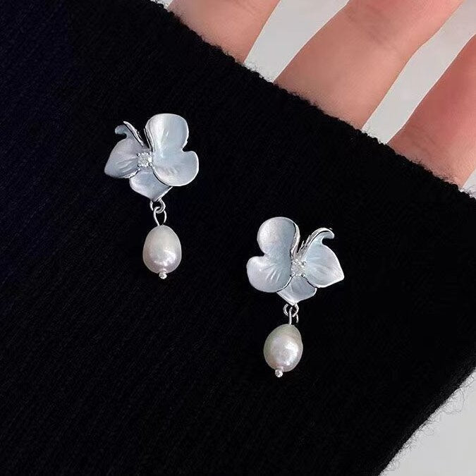Elegant Pearl Earring for Every Occasion
