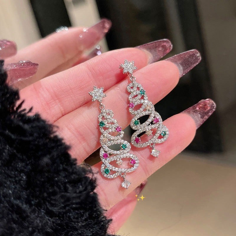 Charming Earring for Any Occasion