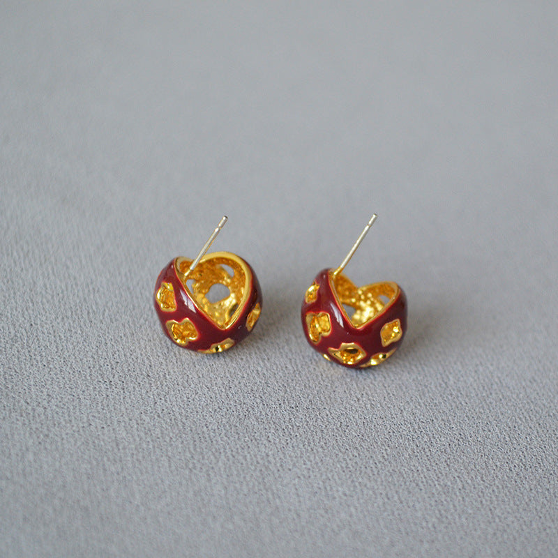 Classic Earring with Timeless Appeal