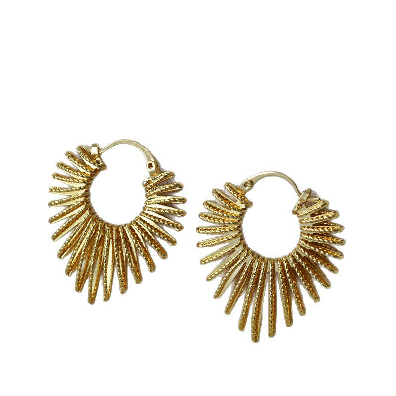 Charming Gold Earring for Any Occasion