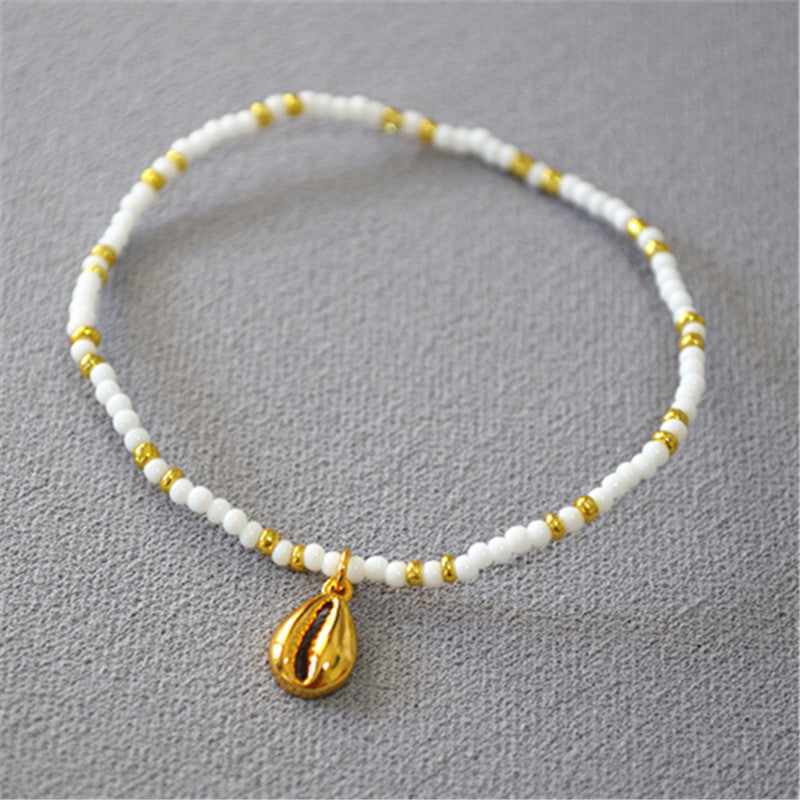 Romantic Gold Bracelet for Special Moments
