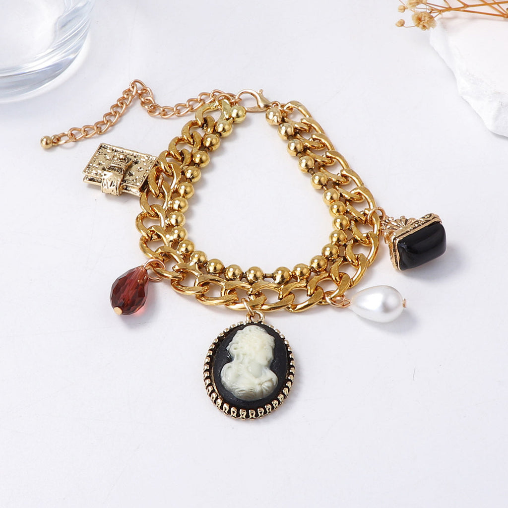Charming Piece for Any Occasion