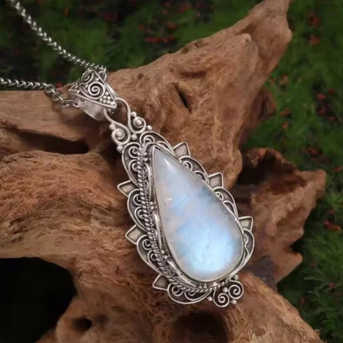 Romantic Necklace for Special Moments
