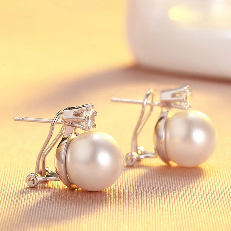 Delicate Artisan Pearl Earring