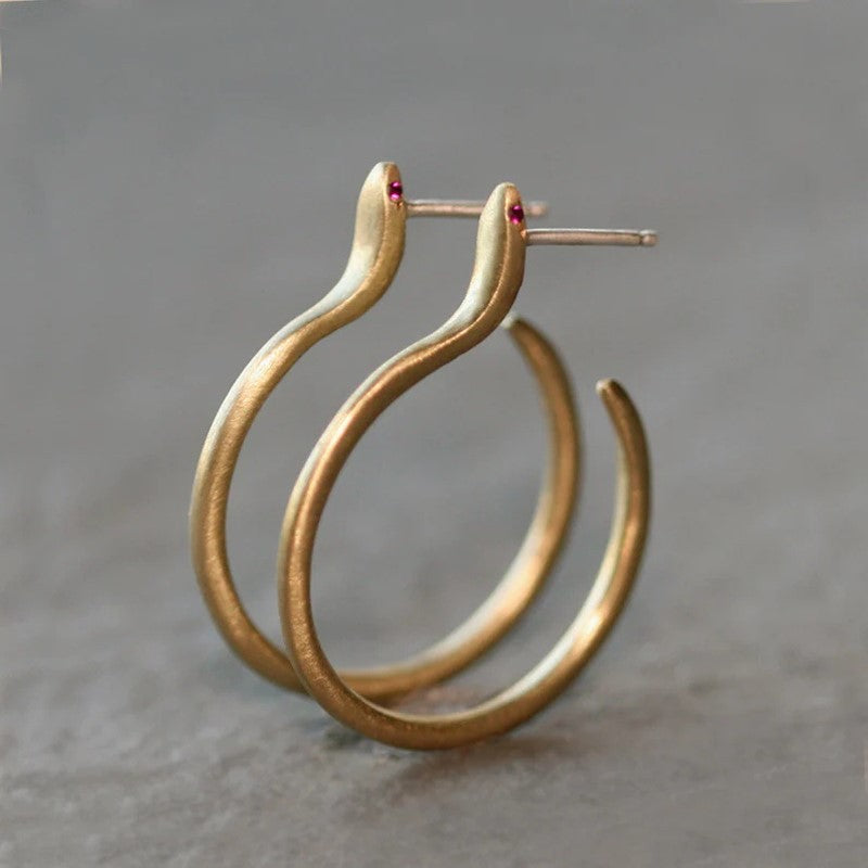 Stunning Gold Earring for Daily Wear
