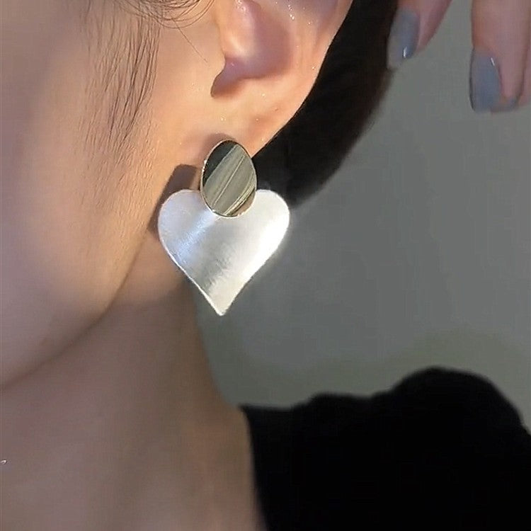 Romantic Earring for Special Moments
