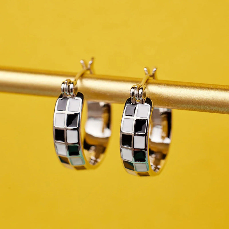 Charming Piece for Any Occasion