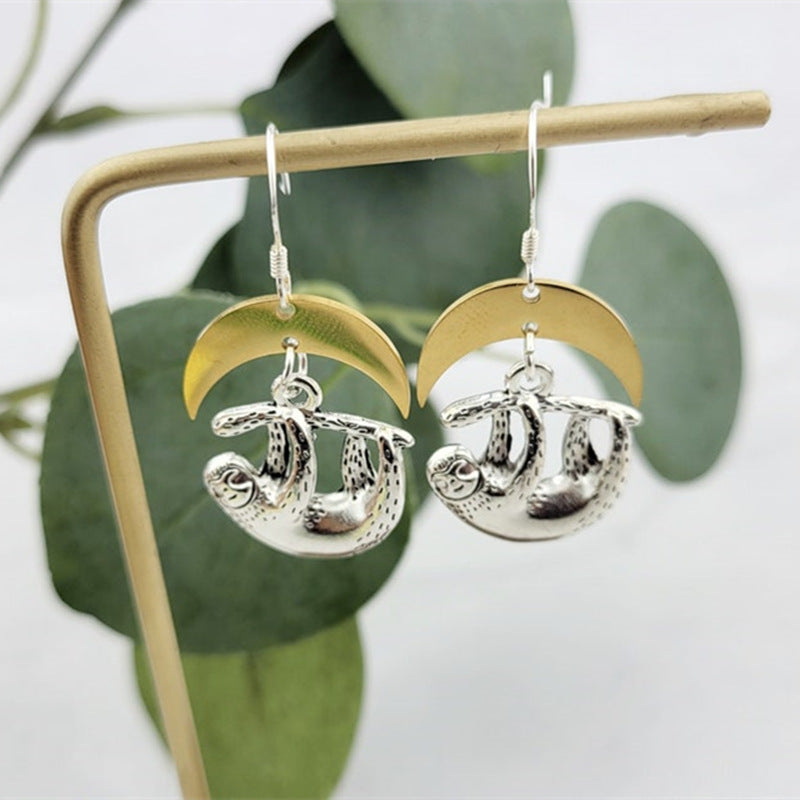 Classic Gold Earring with Timeless Appeal