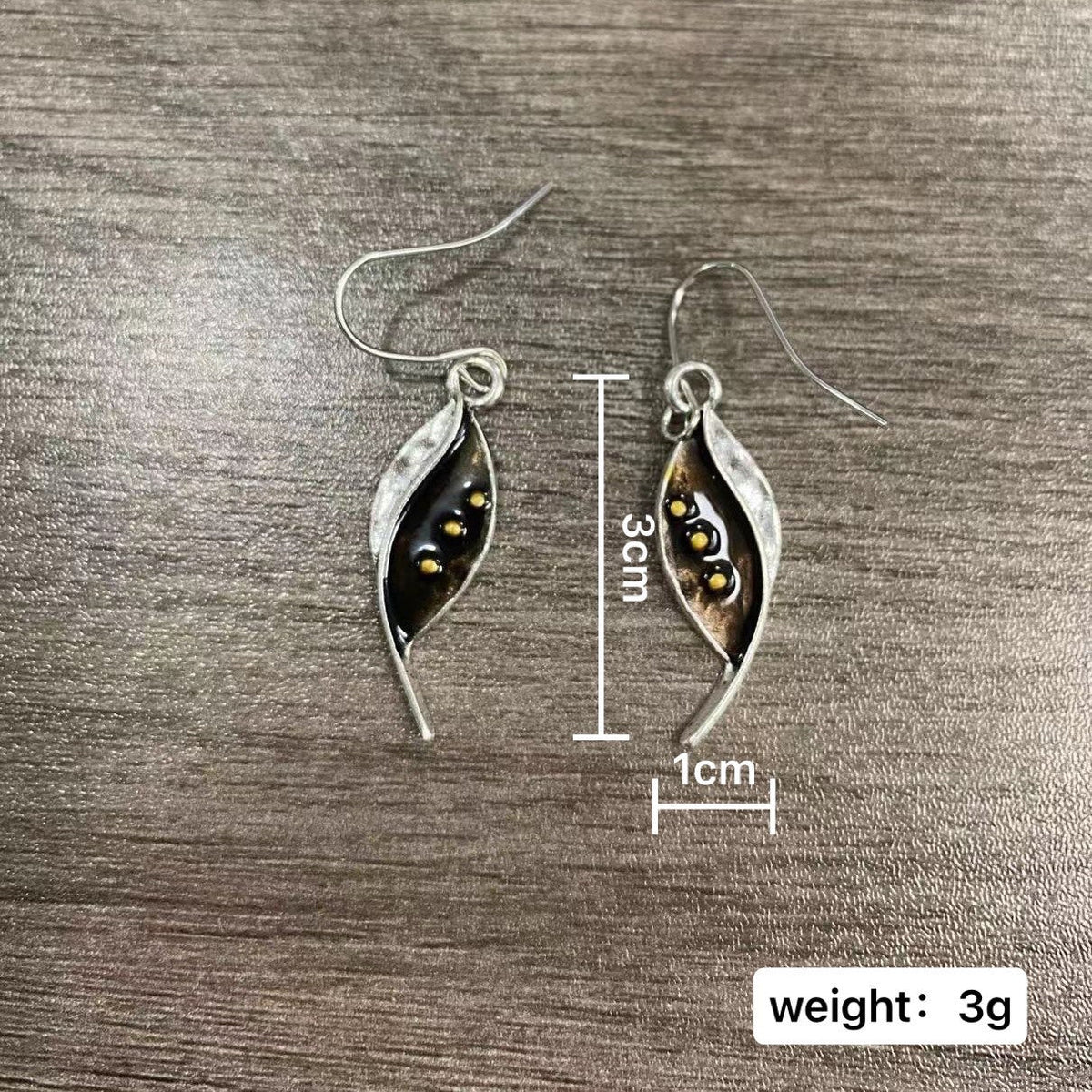Romantic Gold Earring for Special Moments