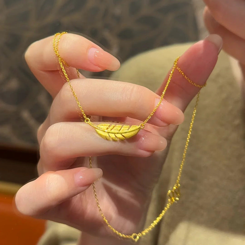 Charming Gold Necklace for Any Occasion