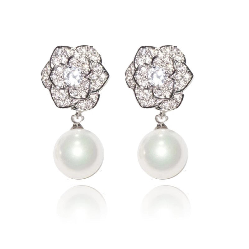 Romantic Pearl Earring for Special Moments