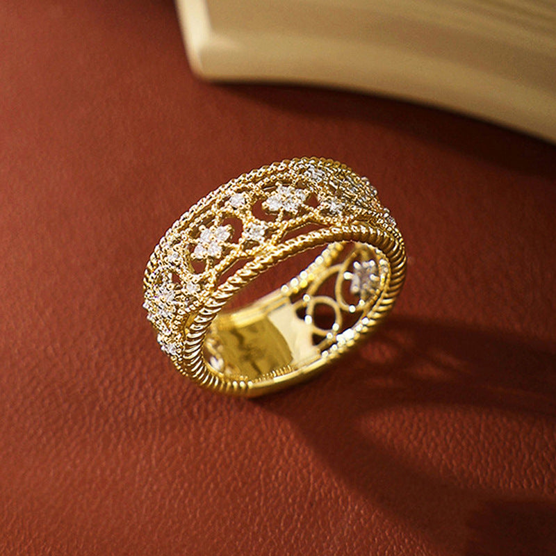 Charming Gold Ring for Any Occasion