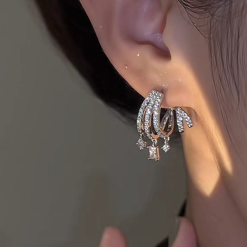 Charming Earring for Any Occasion