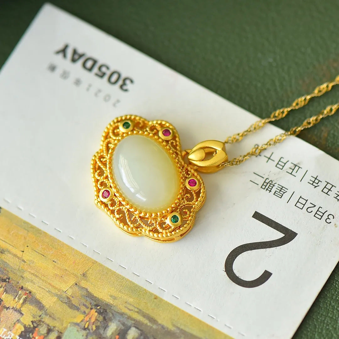 Romantic Gold Necklace for Special Moments