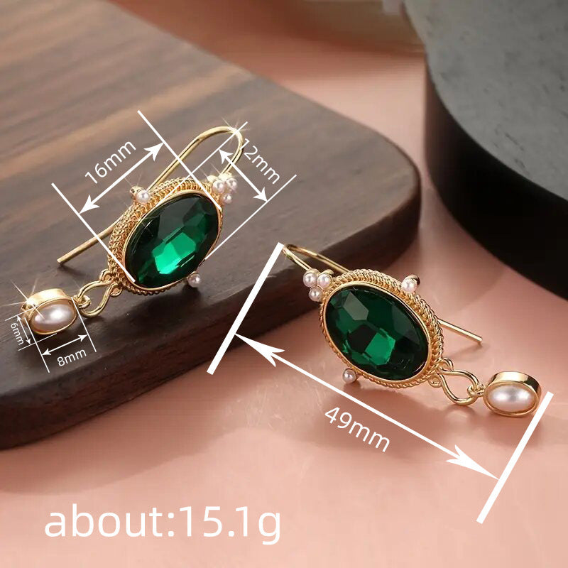 Charming Piece for Any Occasion