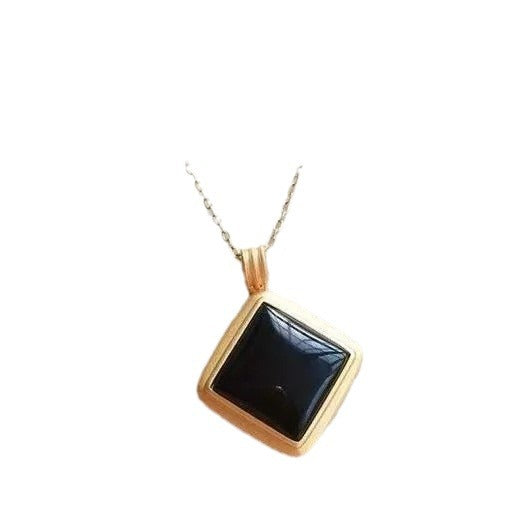 Elegant Gold Necklace for Every Occasion