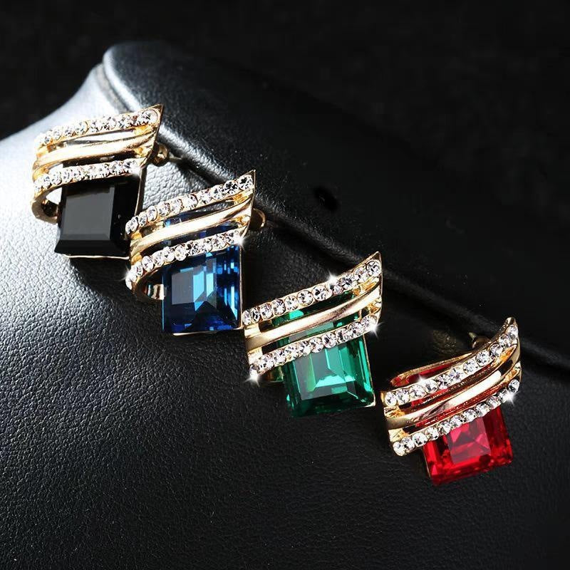 Stunning Earring for Daily Wear