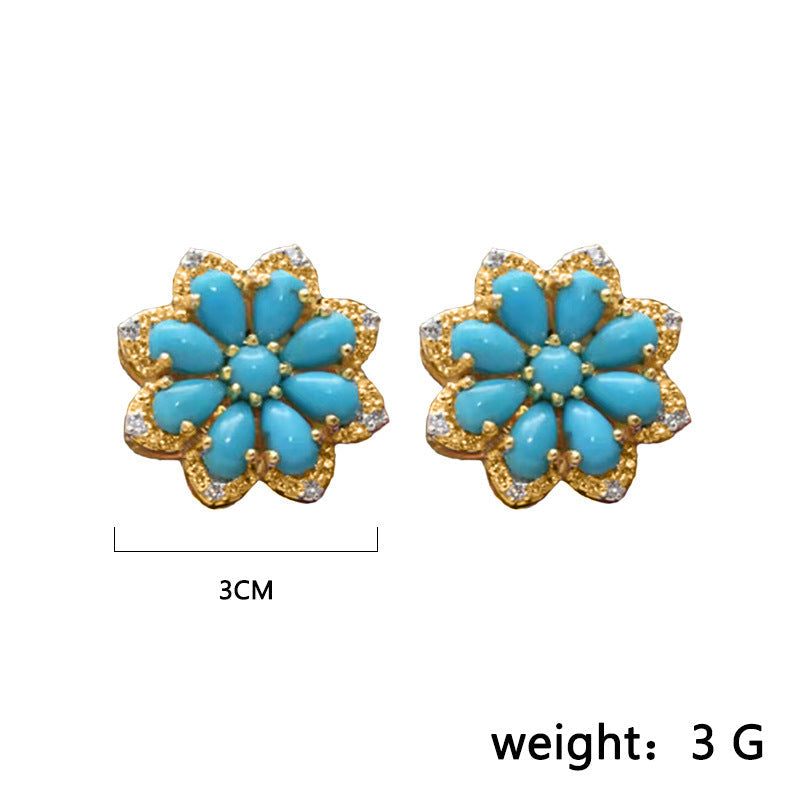 Charming Silver Earring for Any Occasion