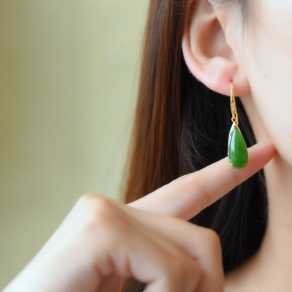Romantic Gold Earring for Special Moments