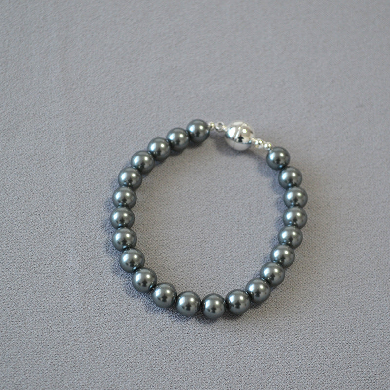 Classic Pearl Necklace with Timeless Appeal