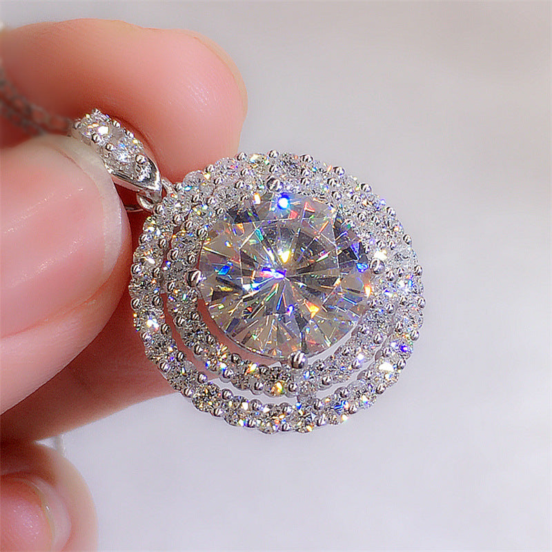Beautiful Gold Necklace with Unique Style