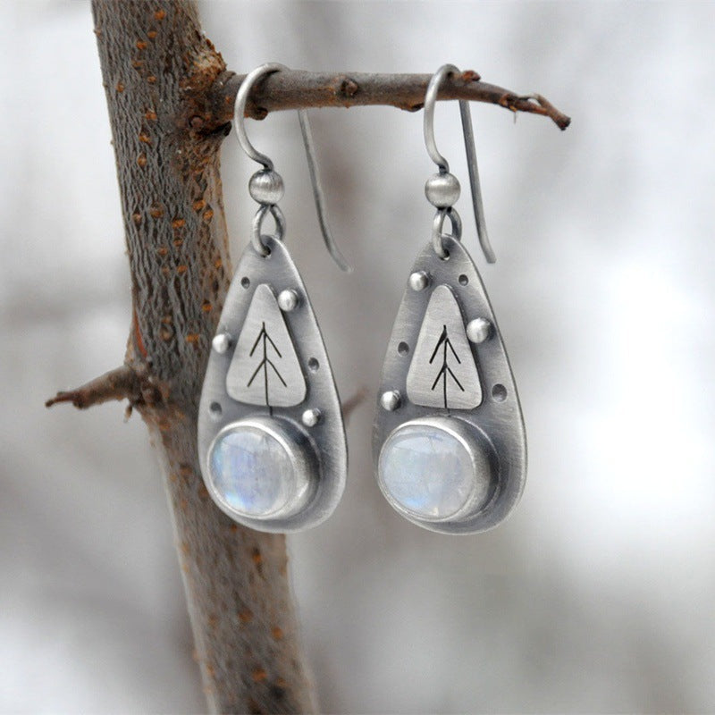 Romantic Silver Earring for Special Moments