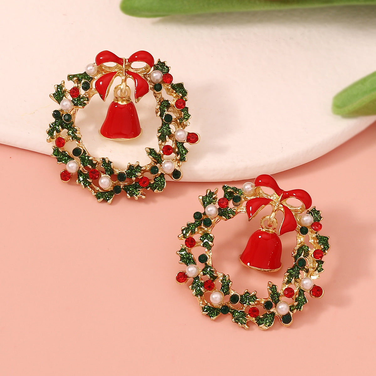 Charming Earring for Any Occasion