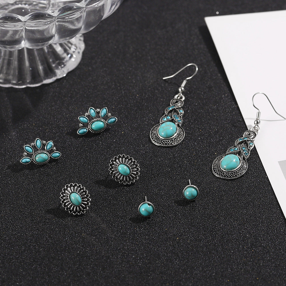 Beautiful Set with Unique Style