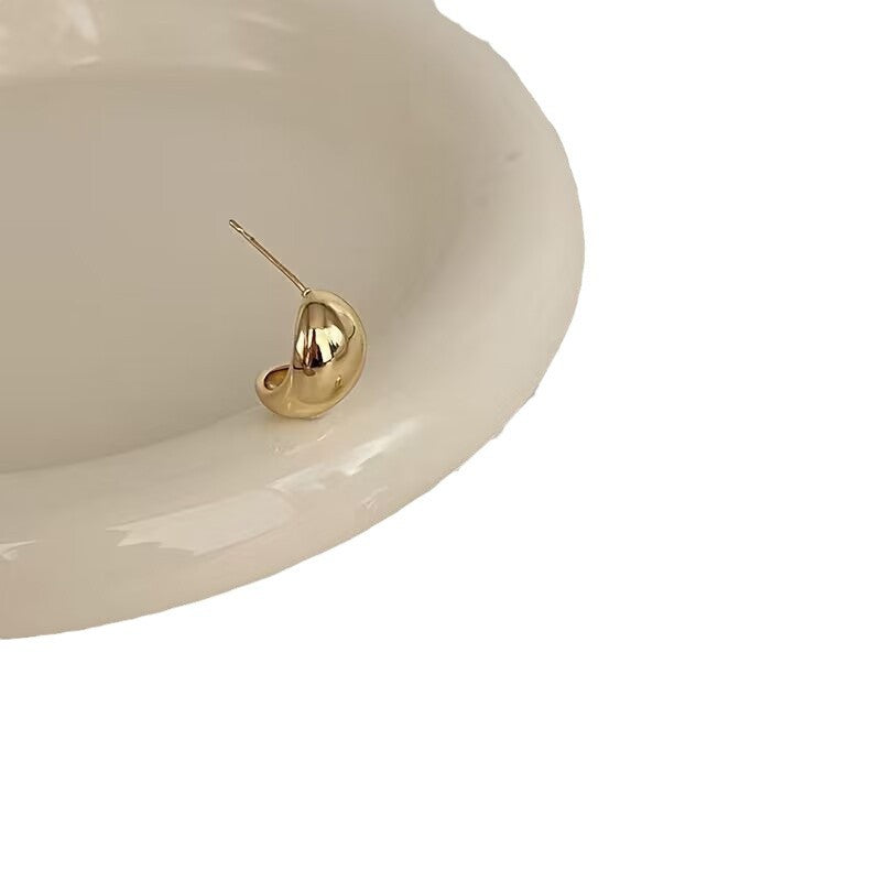 Classic Gold Piece with Timeless Appeal
