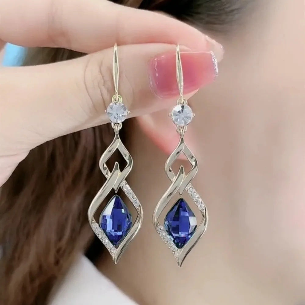 Charming Earring for Any Occasion