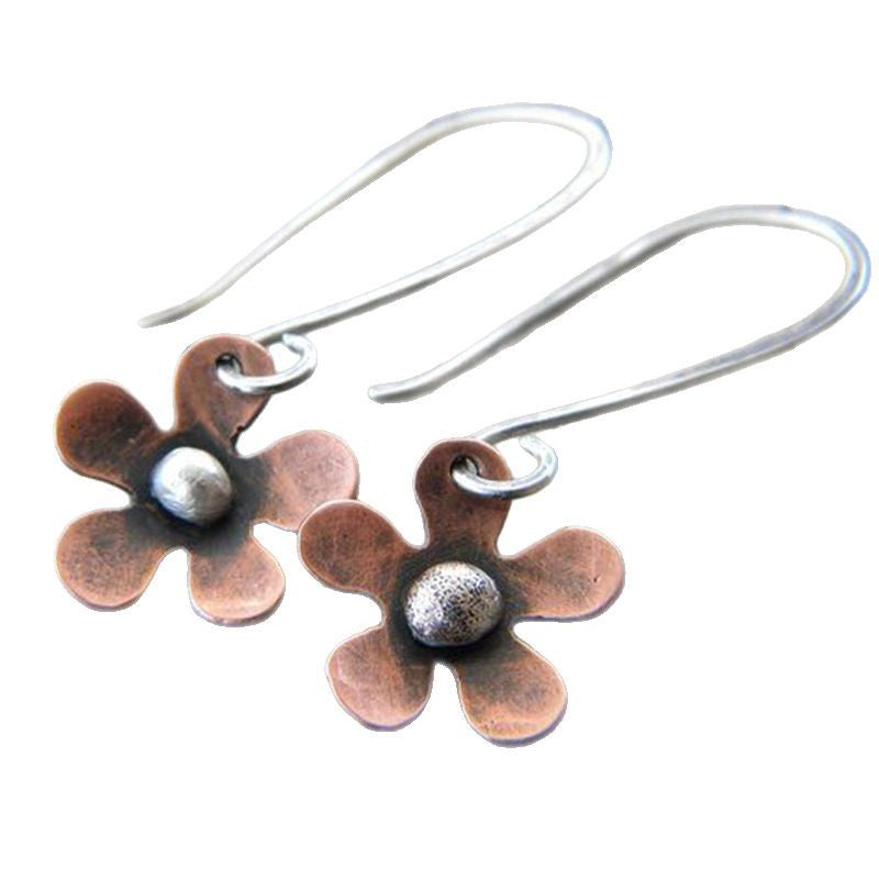 Romantic Silver Earring for Special Moments