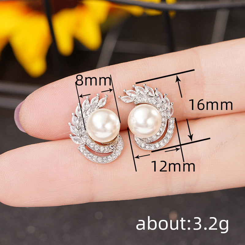 Romantic Pearl Earring for Special Moments