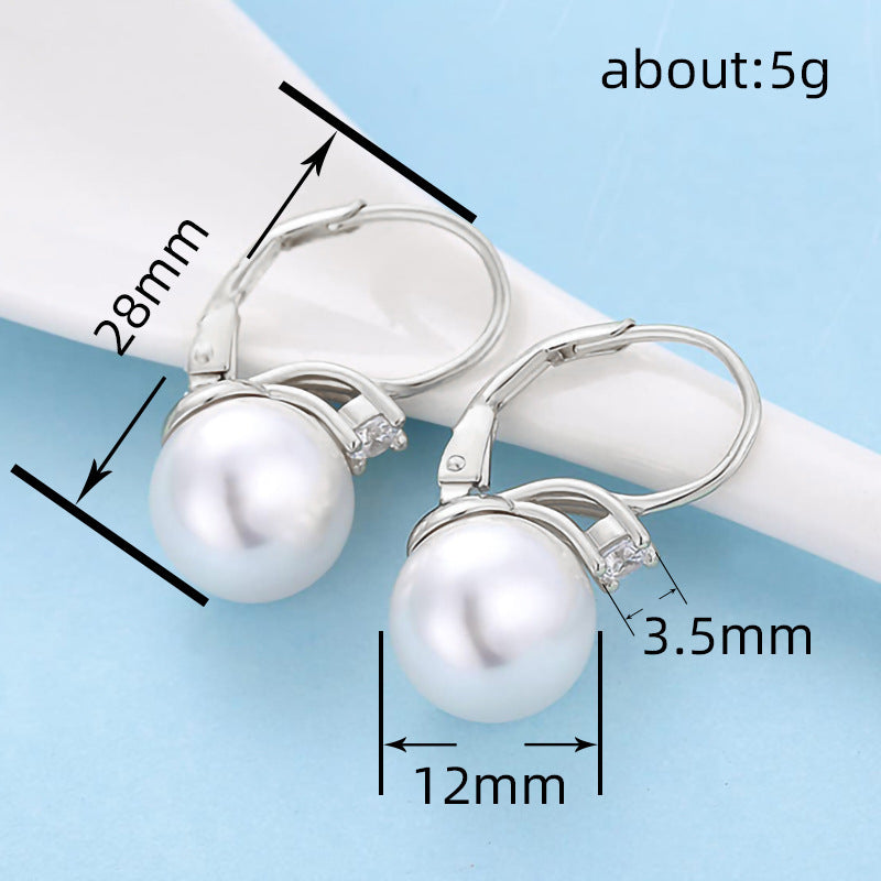 Romantic Pearl Earring for Special Moments