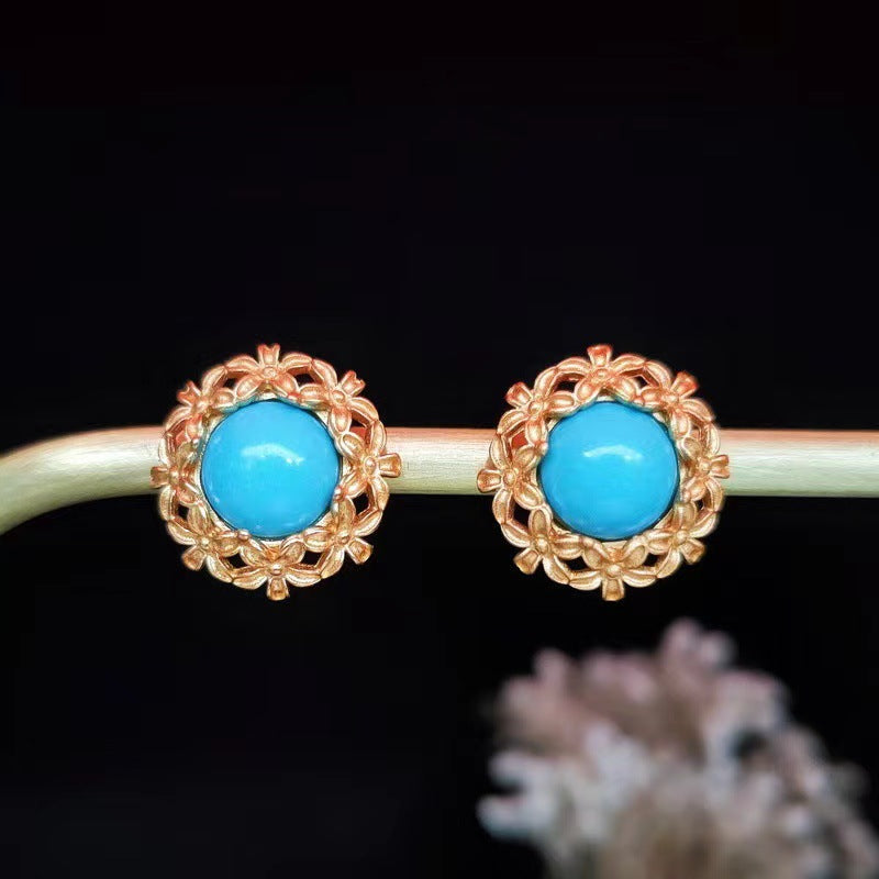 Stunning Gold Earring for Daily Wear
