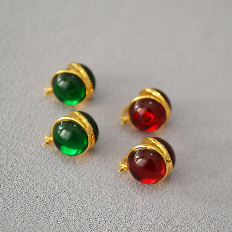 Charming Gold Earring for Any Occasion