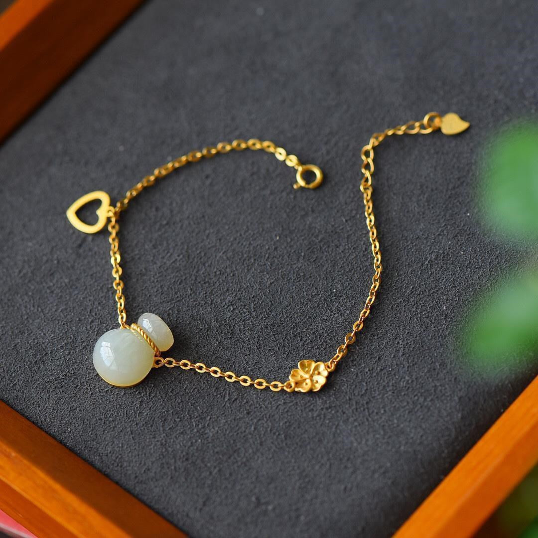 Stunning Gold Bracelet for Daily Wear