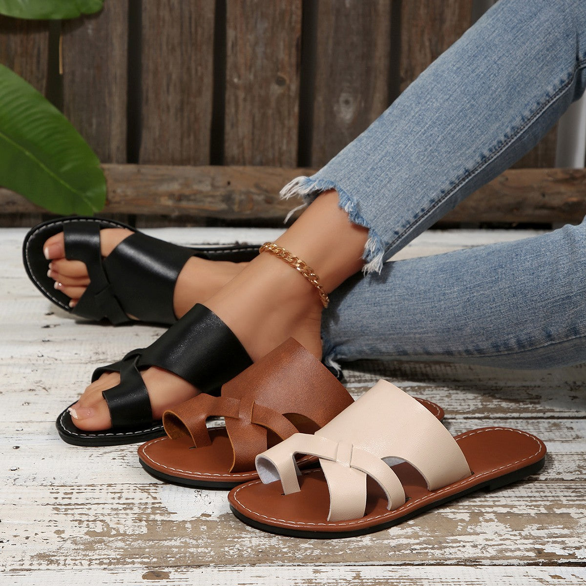 Chic Orthopedic Sandals with Unique Design