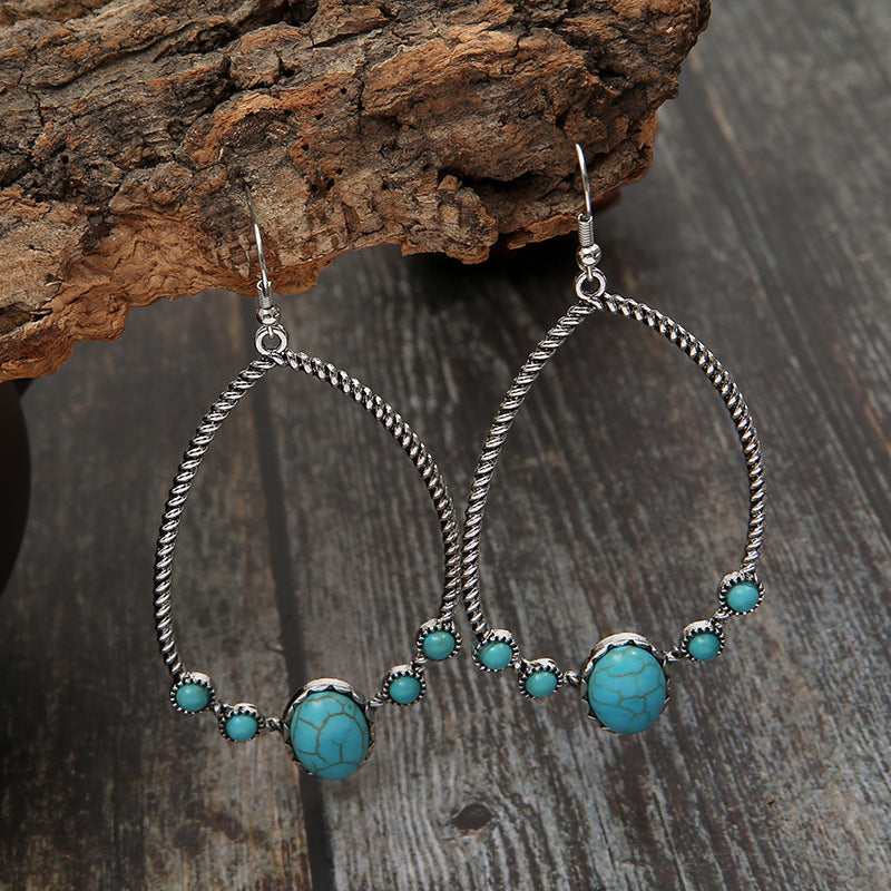 Charming Earring for Any Occasion