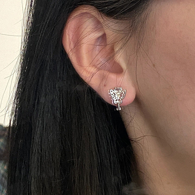 Charming Earring for Any Occasion