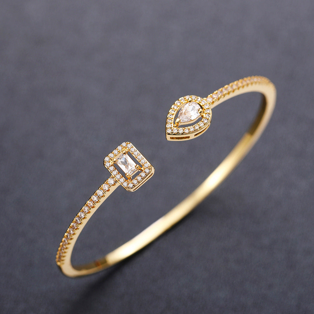 Charming Bracelet for Any Occasion