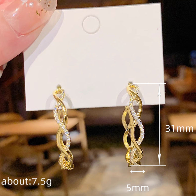 Beautiful Earring with Unique Style